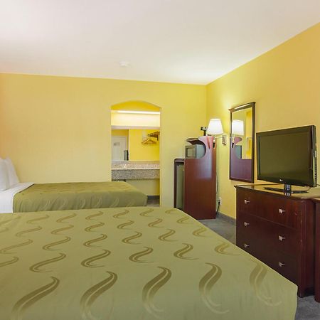 Quality Inn Carthage Exterior photo