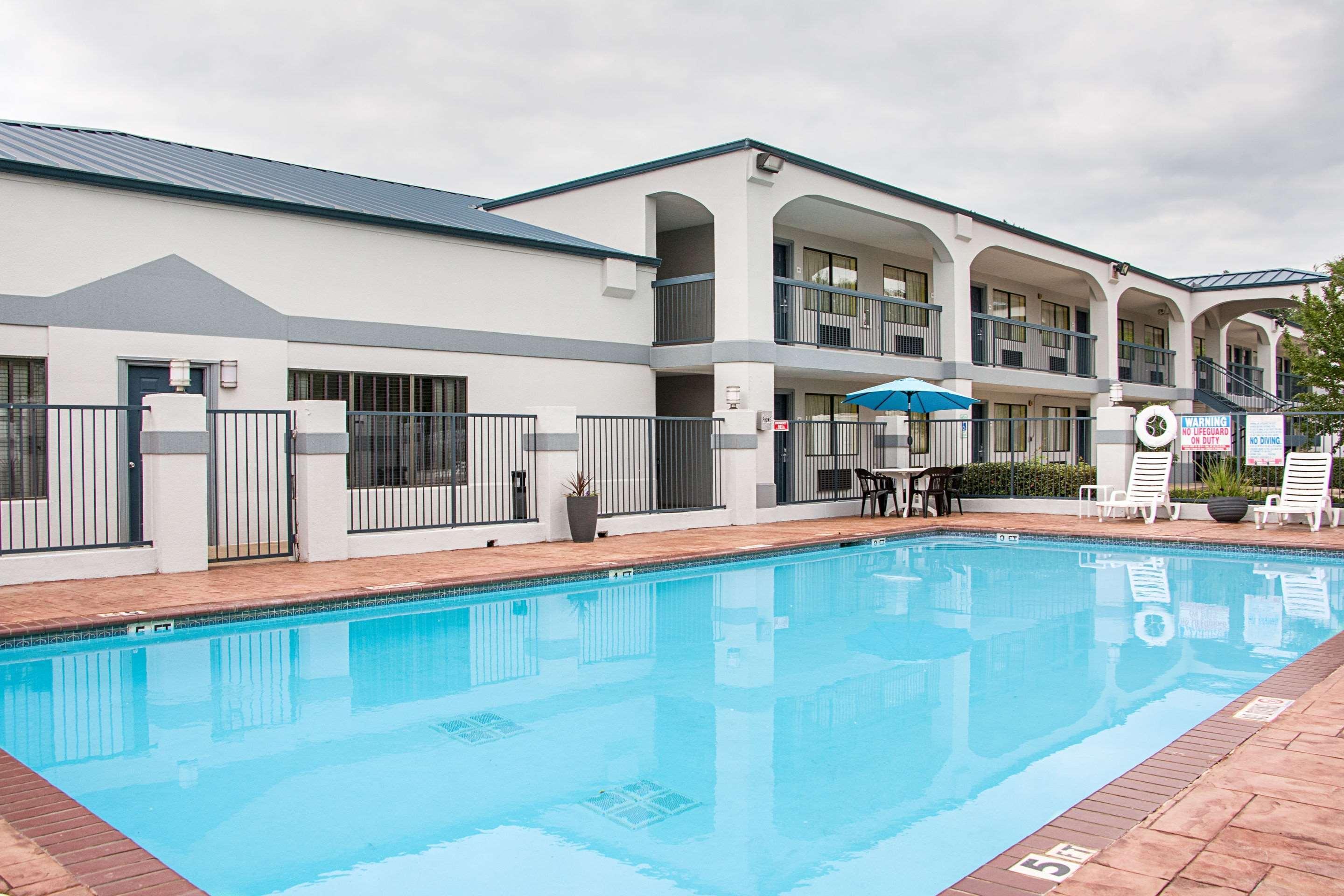 Quality Inn Carthage Exterior photo